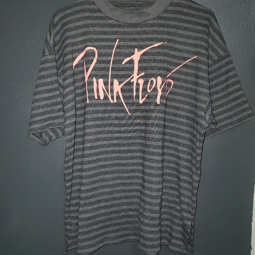 Pink Floyd shirt